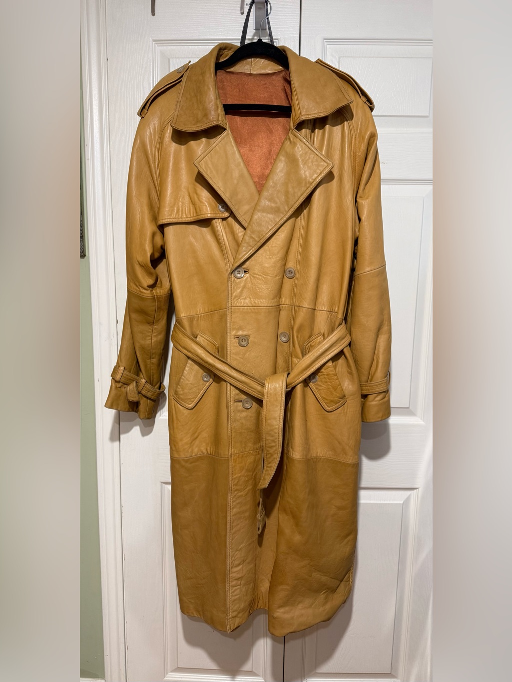 Vintage Tan Leather Trench Coat - Classic Double-Breasted Style